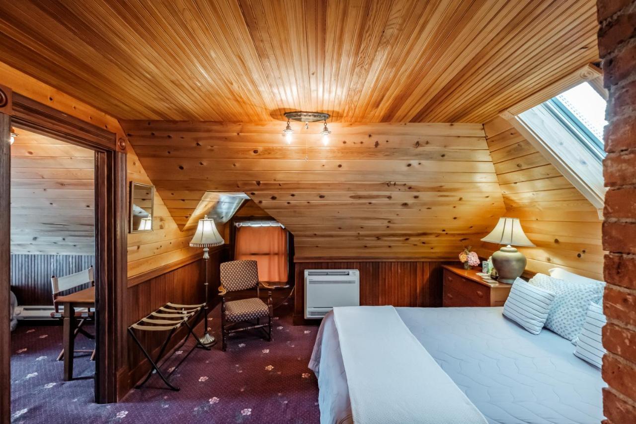 Mamere'S Guest House Monmouth 외부 사진