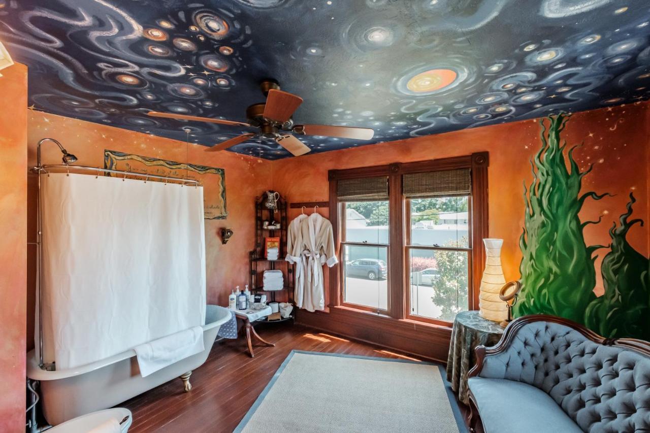 Mamere'S Guest House Monmouth 외부 사진