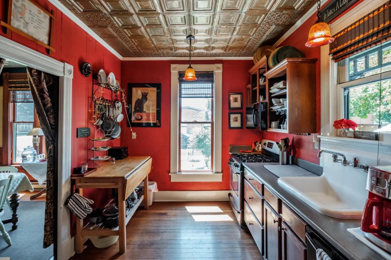 Mamere'S Guest House Monmouth 외부 사진