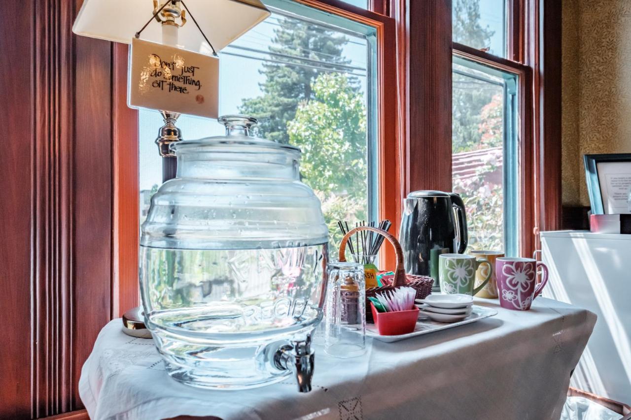 Mamere'S Guest House Monmouth 외부 사진